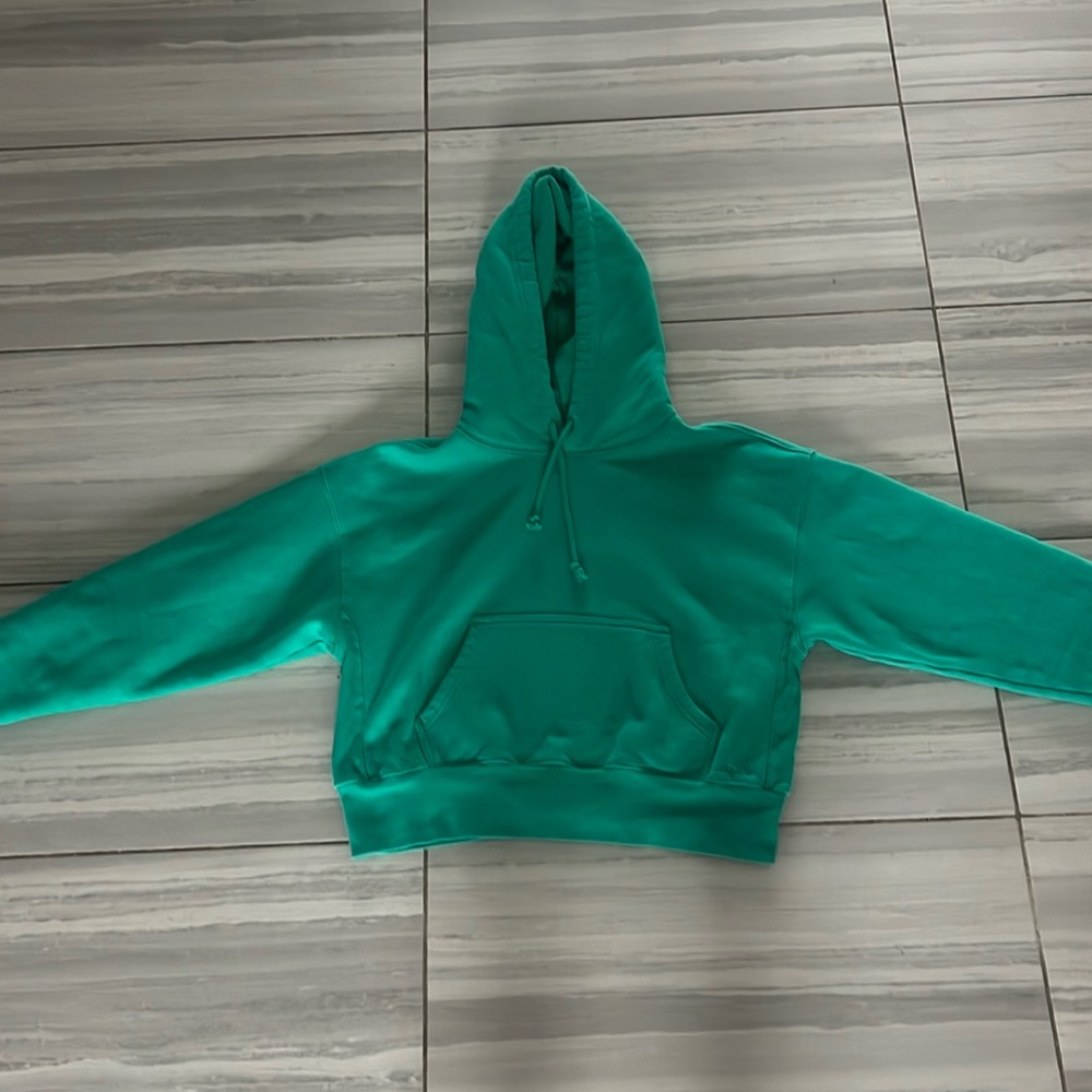 Aritzia TNA green boyfriend fit hoodie size small